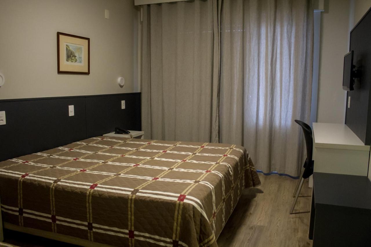 A Furninha Hotel Торрис Экстерьер фото